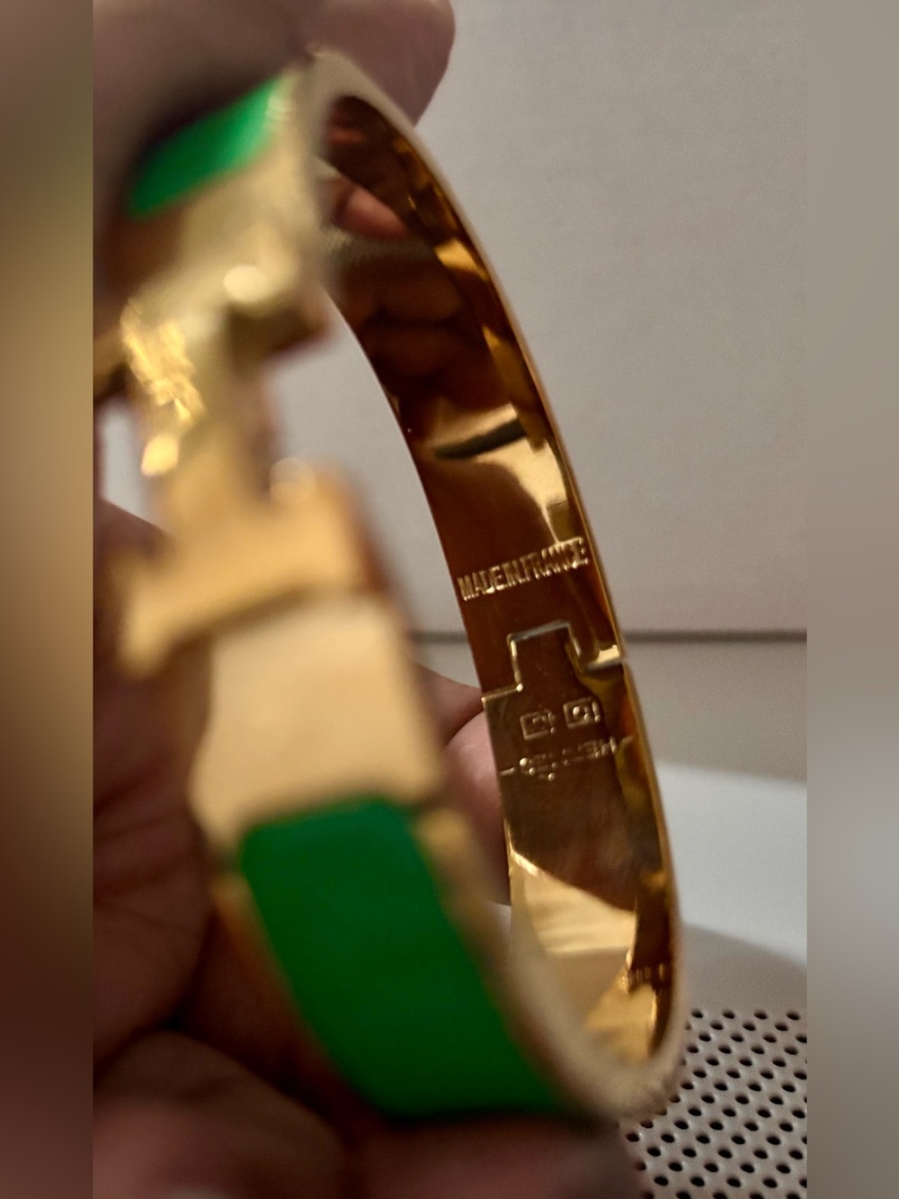🧡 NWT 🧡Gold & Emerald Green Enamel “H” Hinged Accent Bangle Cuff - Size 17